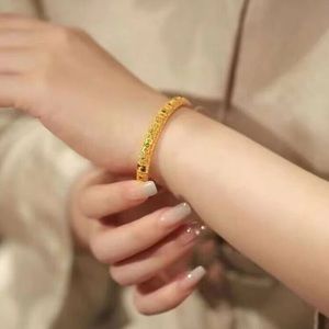 Hollow Out Flower Bangle